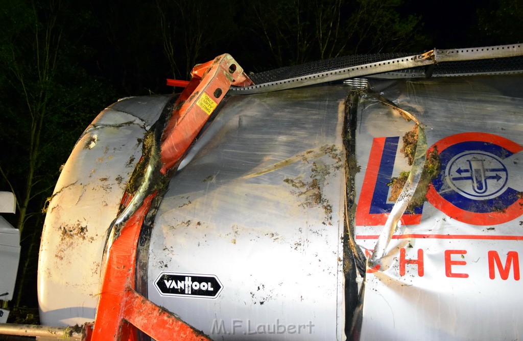 VU Gefahrgut LKW umgestuerzt A 4 Rich Koeln Hoehe AS Gummersbach P752.JPG - Miklos Laubert